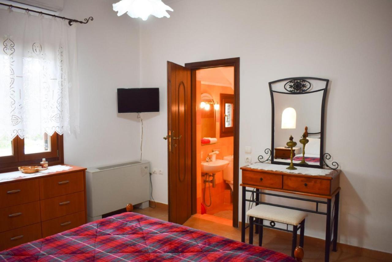 Sunshine House For 9, Cozy Set Up,Verandas, Sea View. Karterados  Exterior foto
